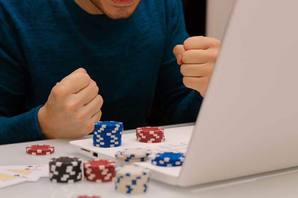 Gamer betting on online roulette.
